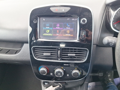 SC17KRJRenaultClio-17