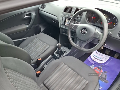 SC65HBEVolkswagenPolo-14