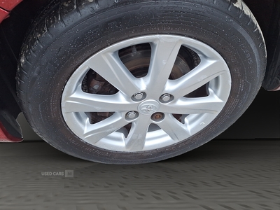 SD63YEXToyotaYaris-10