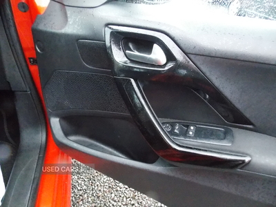 SE15ABNPeugeot208-13