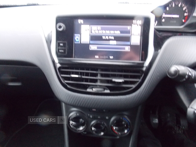 SE15ABNPeugeot208-16