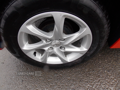 SE15ABNPeugeot208-8