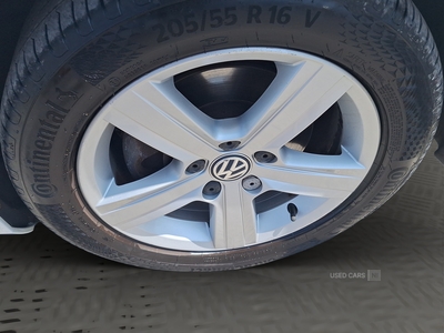 SE15CYTVolkswagenGolf-10
