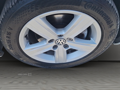SE15CYTVolkswagenGolf-9