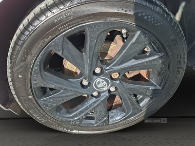 SG16XJYToyotaAuris-11