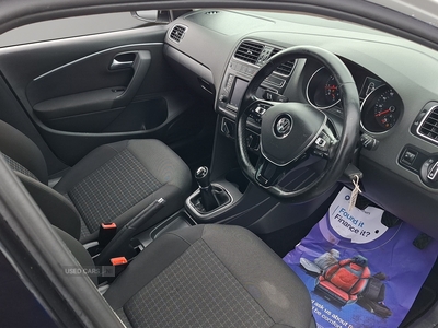 SG17PWZVolkswagenPolo-15