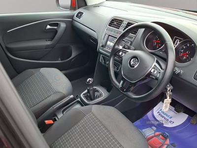 SG66DFFVolkswagenPolo-14