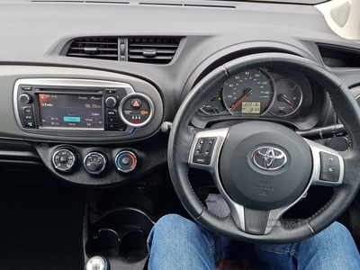 SH63TWZToyotaYaris-16