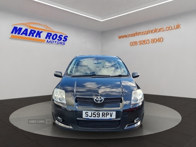 SJ59RPVToyotaAuris-1