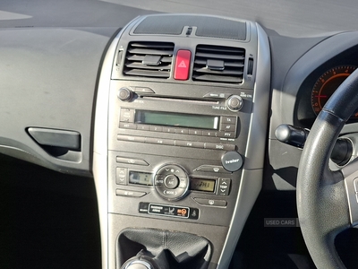 SJ59RPVToyotaAuris-17