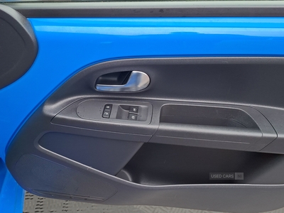SL16LZFVolkswagenUp-10