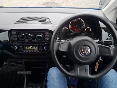 SL16LZFVolkswagenUp-11