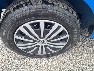 SL16LZFVolkswagenUp-12
