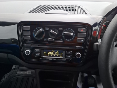 SL16LZFVolkswagenUp-18