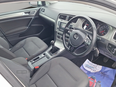 SX66AKUVolkswagenGolf-14