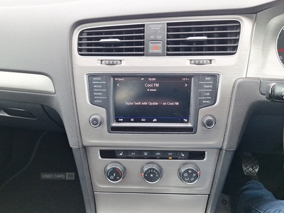 SX66AKUVolkswagenGolf-17