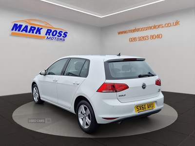 SX66AKUVolkswagenGolf-4