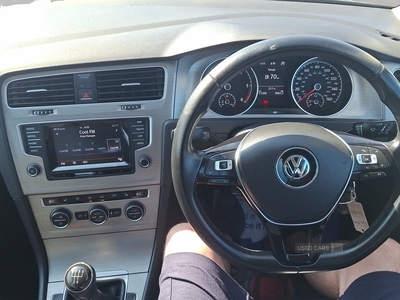 YH15NNKVolkswagenGolf-16