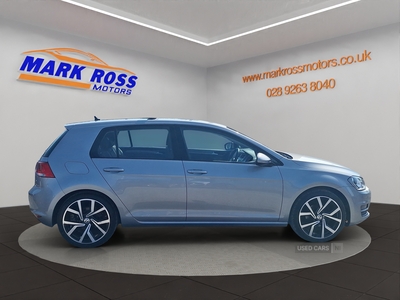 YH15NNKVolkswagenGolf-7