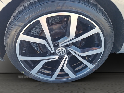 YH15NNKVolkswagenGolf-8