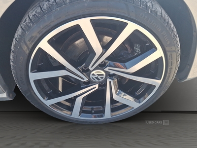 YH15NNKVolkswagenGolf-9