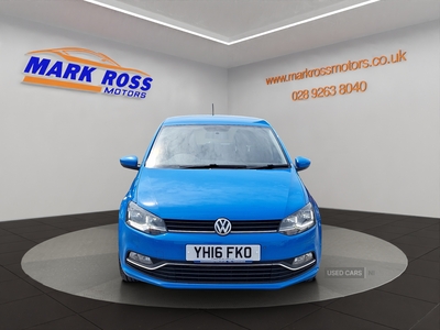 YH16FKOVolkswagenPolo-1