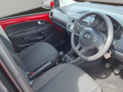 YNZ1324VolkswagenUp-14